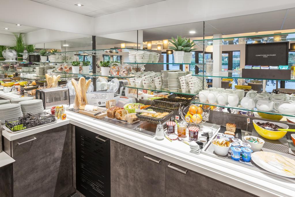 Logis Hotel Restaurant & Spa Au Comte D'Ornon جرادينيا الغرفة الصورة