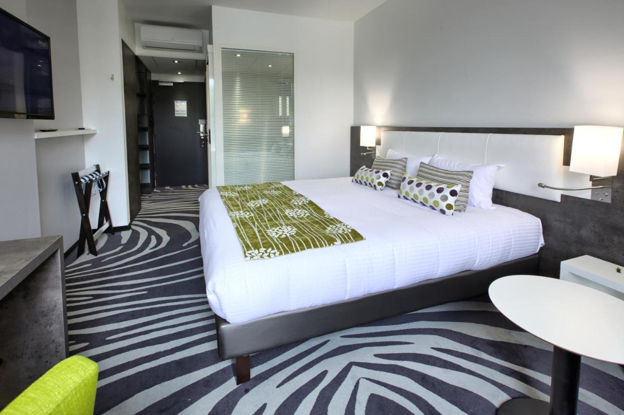 Logis Hotel Restaurant & Spa Au Comte D'Ornon جرادينيا المظهر الخارجي الصورة